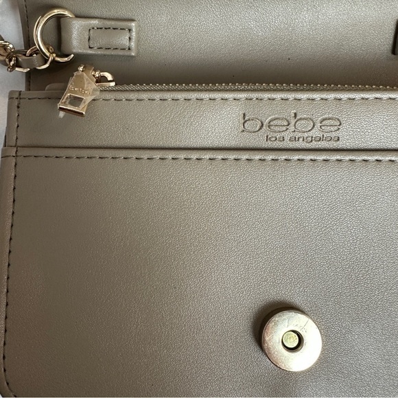 🌼2 for $30🌼 NWOT Bebe Los Angeles Sophia Tan Crossbody chain Strap Purse - Picture 7 of 9